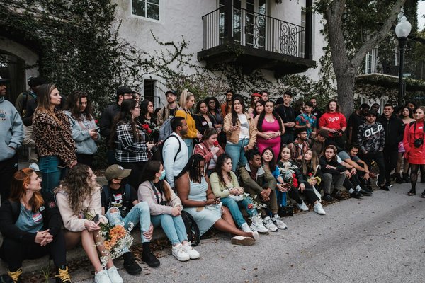 What's the Best Method for Storing Seasonal Clothes in Limited Space?